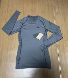 Nike Pro グレー 長袖カットソー Lサイズ　新品未使用