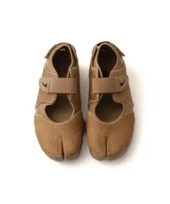 ウィメンズエアリフト　Dark Driftwood Nike バレエ　足袋