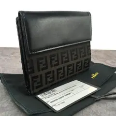 送料込み！ 極美品 FENDI Wホック財布 8M0030 ズッカ柄 186