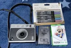 Fujifilm instax mini Evo 本体　おまけ付き