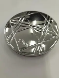 ディオールスキン　ミネラルヌードグロウパウダー 03 〈フェイスパウダー〉