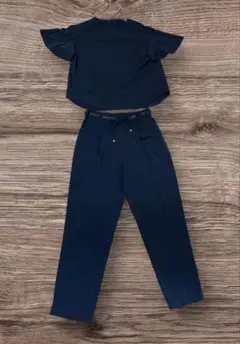 オフィスカジュアル セットアップ