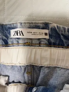 ZARA ハイウエスト デニムパンツ ウォッシュ加工のサムネイル