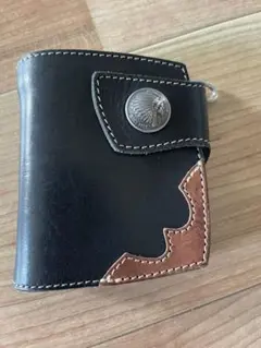 レッドムーン　二つ折り財布