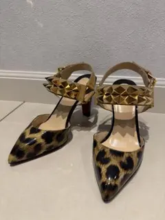 最終値下げChristian Louboutin レオパード スタッズ パンプスのサムネイル