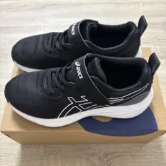 asics(アシックス)　美品　スニーカー　22.5センチ　ブラック/ホワイト