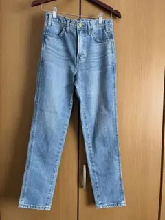 ライトブルーデニムパンツ　サムシング