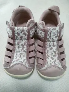 Item thumbnail for item ebd71ff9-f239-43d1-a6e5-9ac48bdffc82