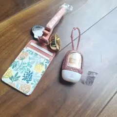 バスアンドボディーワークス新品パスケース　　　サニタイザーホルダー