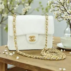 CHANEL シャネル ミニマトラッセ ホワイト チェーショルダーバッグ