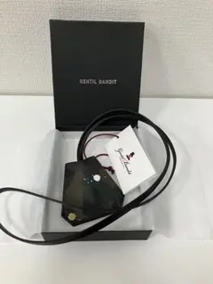 GENTIL BANDIT ネックスマートウォレット カーキカモ - メルカリ