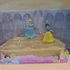 ディズニープリンセス　着せ替え　フィギュア