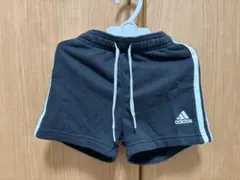adidas 黒　ハーフパンツ