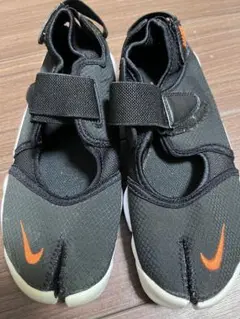 【サピコ様専用】NIKEエアリフト 23.5cm アウトレット