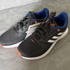 adidas スニーカー ブラック オレンジ ブルー　24センチ　新品未使用のサムネイル