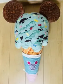 ディズニーランドにて購入！ミッキーアイスクリーム型クッション☆