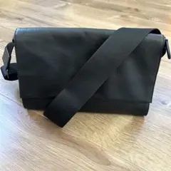 イアパピヨネ ショルダーバッグ