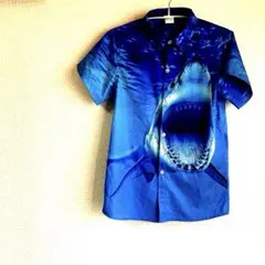 サメプリント 半袖シャツ 【M】