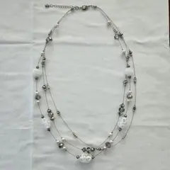 ホワイト グレー ビーズ ネックレス