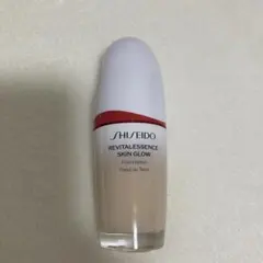 SHISEIDO エッセンス スキングロウファンデーション　160