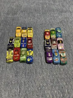 カーズ、ミニカー、マテル、レーシングカー（68番、117番、54番