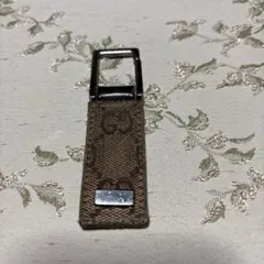 GUCCI キーホルダー GG柄 ブラウンのサムネイル