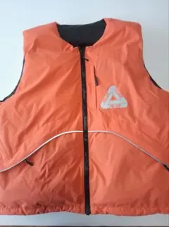 palace skateboarder Reversible Puffaベスト