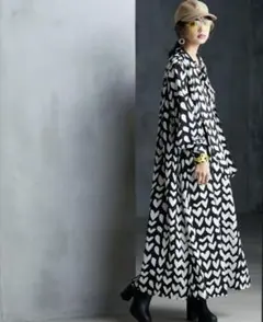 GEVS. ハートプリントボウタイロングワンピース