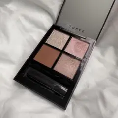 【美品】THREE スターゲージングアイシャドウクアッド X03