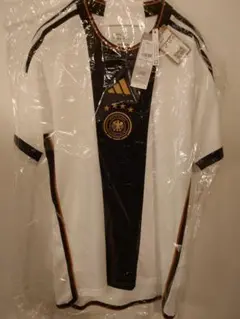 新品タグ付】adidas ドイツ代表 2022W杯 ホーム レプリカ XL - メルカリ