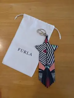FURLA 星型 フリンジ キーホルダー