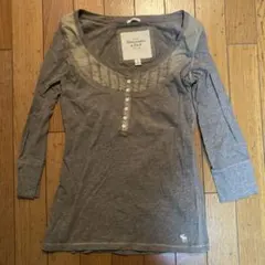 アバクロ Abercrombie & Fitch グレー 長袖Tシャツ S