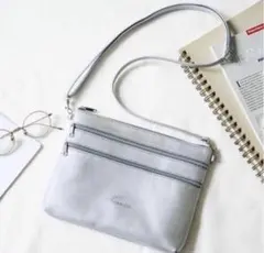 ❤️ Harriss ポーチとしても使える！お出かけ3層ポシェットのサムネイル