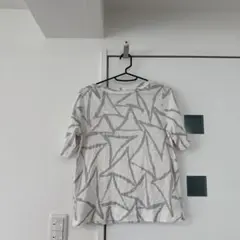 美品　DoCLASSE 幾何学模様 半袖Tシャツ ホワイトTシャツ　半袖　白