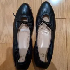 【未使用】FENDI ブラック フラットシューズ