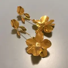 ゴールドフラワーピアス　ウェディング　ブライダル　ゴールドピアス　パーティー