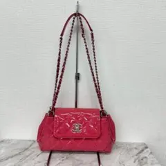 CHANEL シャネル　エナメル　マトラッセ　チェーンショルダーバッグ　ピンクのサムネイル