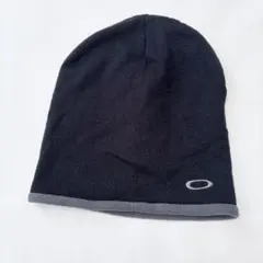 OAKLEY オークリー ニット帽 ビーニー フリース素材 ロゴ刺繍 黒グレー