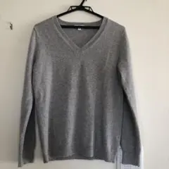 ユニクロカシミヤ100%Vネックセーター