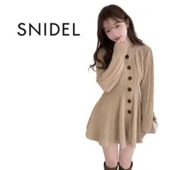 SNIDEL ケーブル編みニットワンピース ベージュ