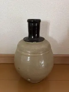 一輪挿し　花器　壺　インテリアのサムネイル