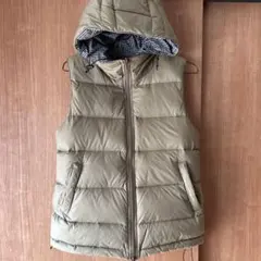 リバーシブルダウンベスト　 チェック柄✖️ベージュ