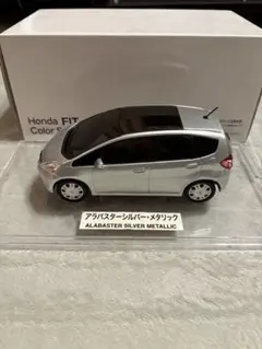 Honda FIT アラバスターシルバーメタリックのサムネイル