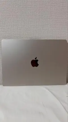 MacBook Air M2 13インチ メモリ8GB / 256GB
