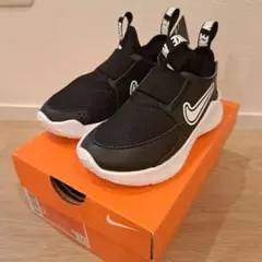 NIKE FLEX RUNNER 3 キッズスニーカー 新品未使用タグ付き！