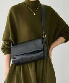 ビアズリー ドットブラックショルダーバッグ ボデイバック