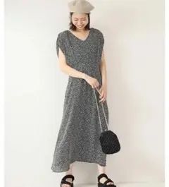 ☆スピックアンドスパン　フラワープリント　ワンピース　38