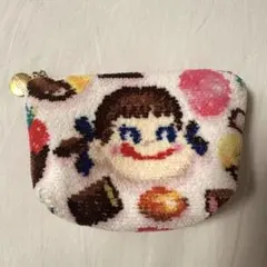 新品•未使用❣️フェイラー　ペコちゃん　顔型　ポーチ 61j4snIBDnL.jpg_BO30,255,255,