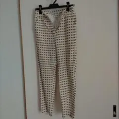 ピッコーネズボンのみお値段です。