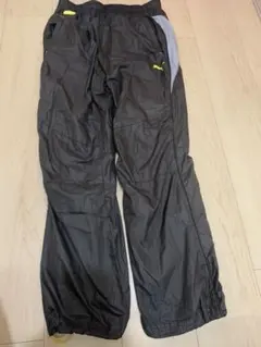 プーマ　ナイロンパンツ　S